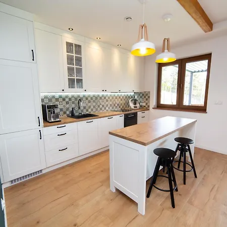 Dom Nad Jeziorem Gleboczek בית נופש Lipnica (Bytow)