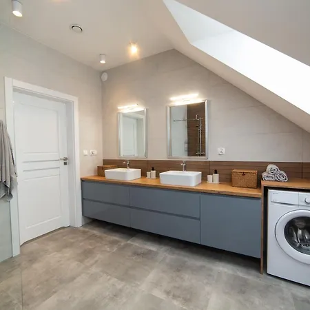 Dom Nad Jeziorem Gleboczek בית נופש Lipnica (Bytow)