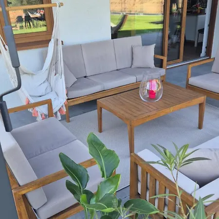 Dom Nad Jeziorem Gleboczek * Lipnica (Bytow)