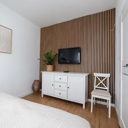 Dom Nad Jeziorem Gleboczek Lipnica (Bytow)