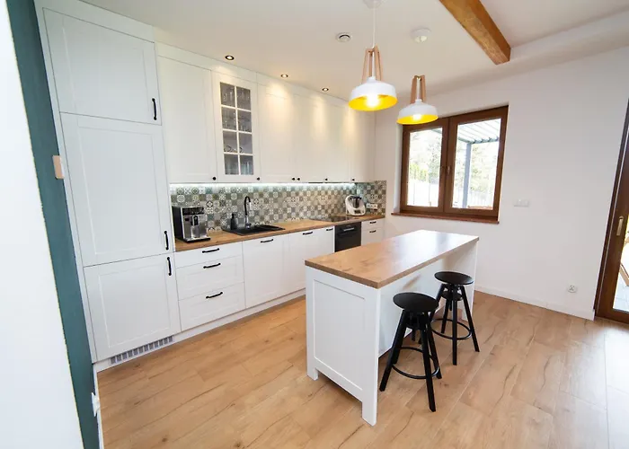 Dom Nad Jeziorem Gleboczek Semesterbostad Lipnica (Bytow)