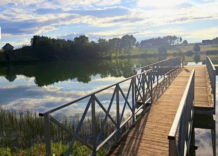 Dom Nad Jeziorem Gleboczek * Lipnica (Bytow)