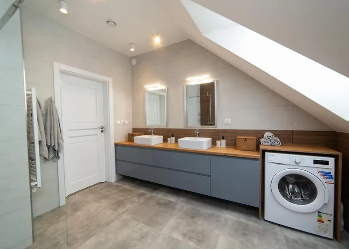 Dom Nad Jeziorem Gleboczek Semesterbostad Lipnica (Bytow)