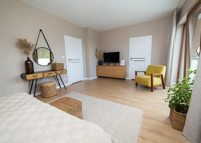 Dom Nad Jeziorem Gleboczek Semesterbostad *